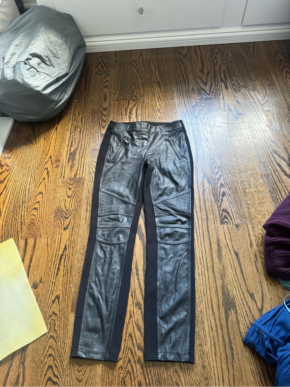 BCBGMaxAzria Black Faux Leather Moto Skinny leggings